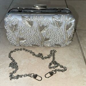 Elegant Silver Floral Clutch with Chain